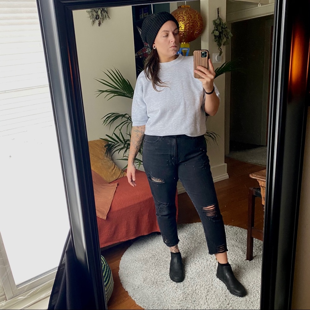 Grey sweatshirt tee